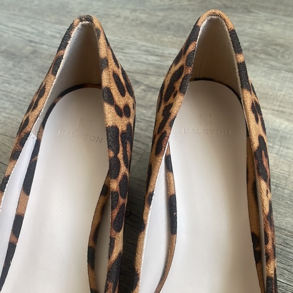 Leopard Print Heels sz 7 - Picture 9 of 10